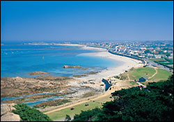 Click to find out where the Cobo Bay Hotel is
